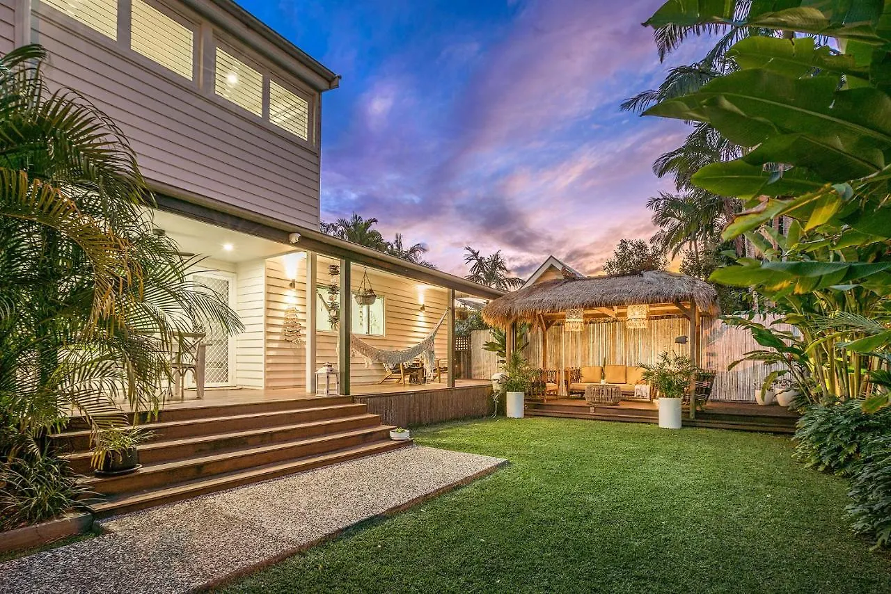 Konukevi Azur Byron Bay Otel