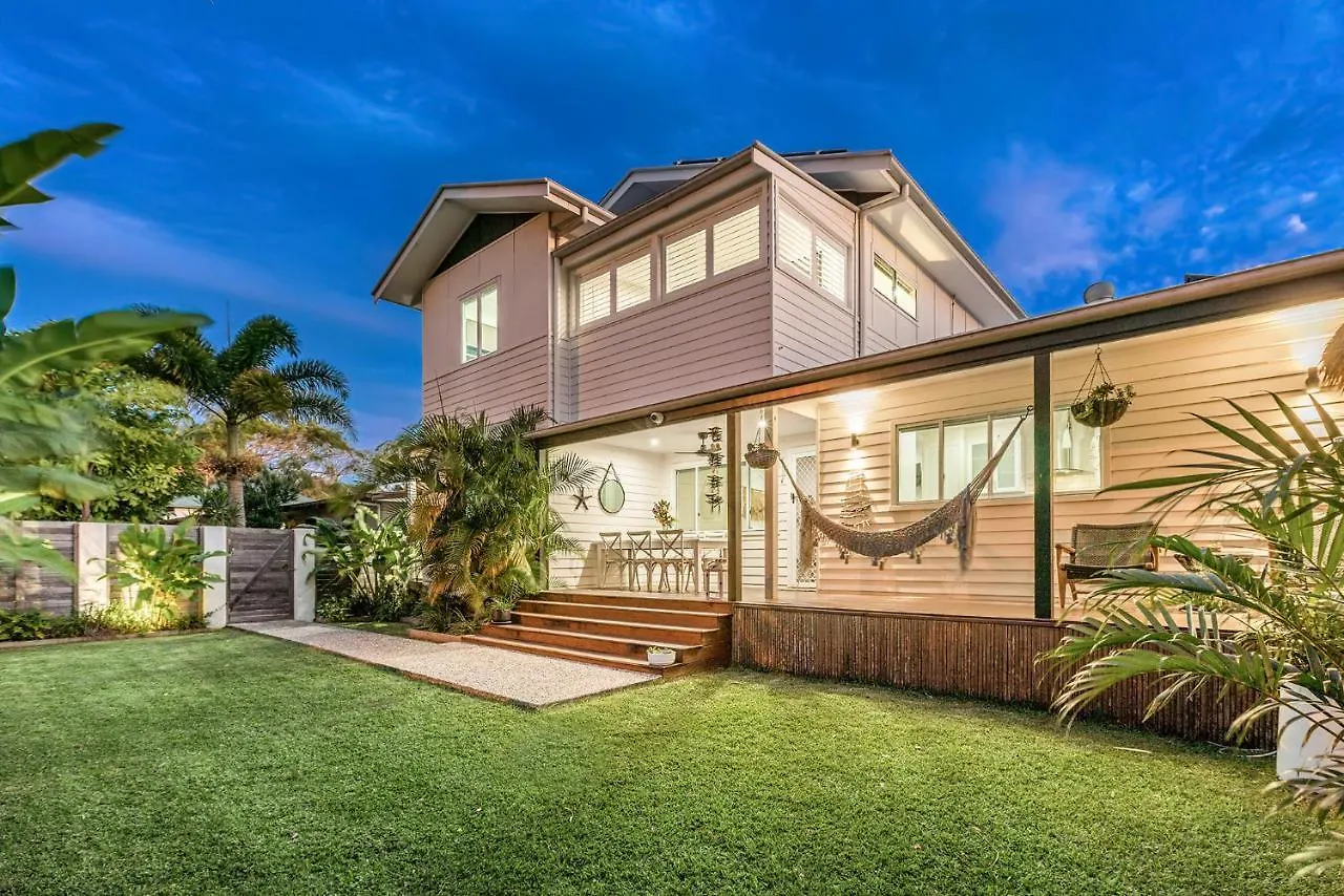 Konukevi Azur Byron Bay Otel