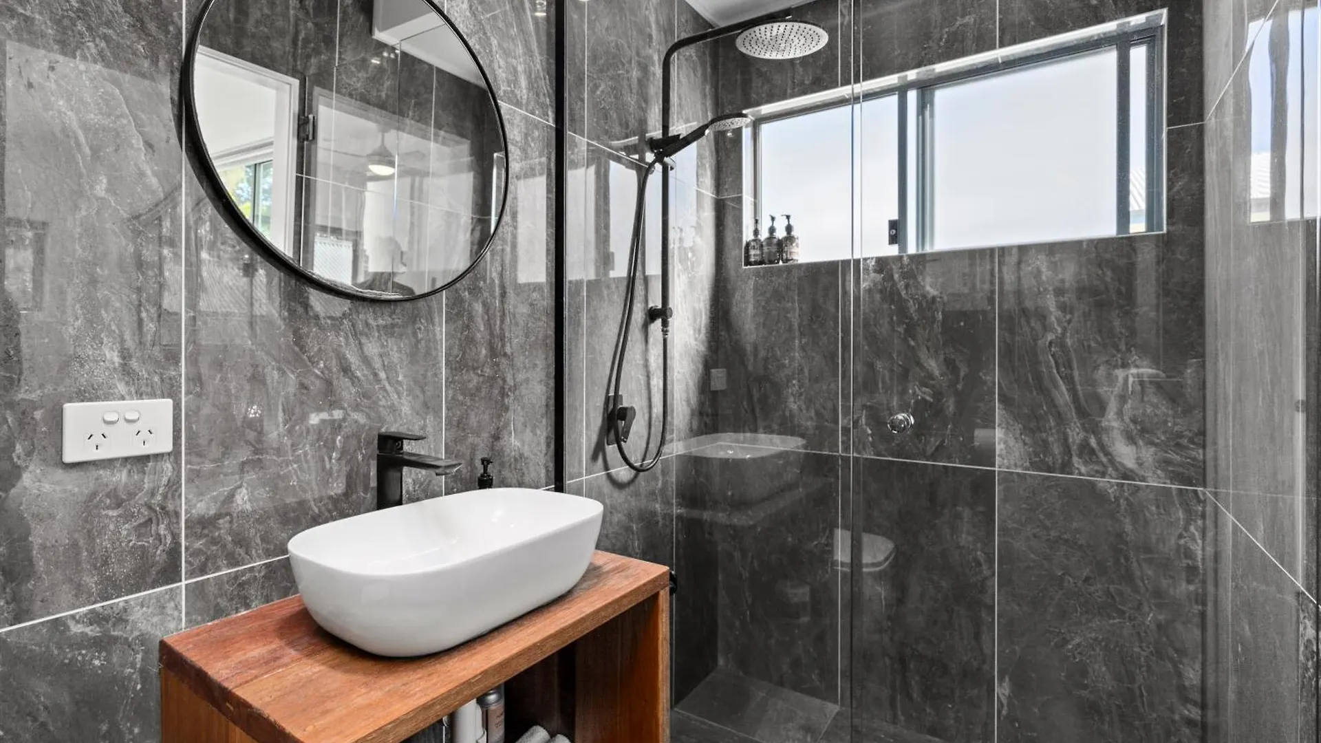 Azur Byron Bay Hotel