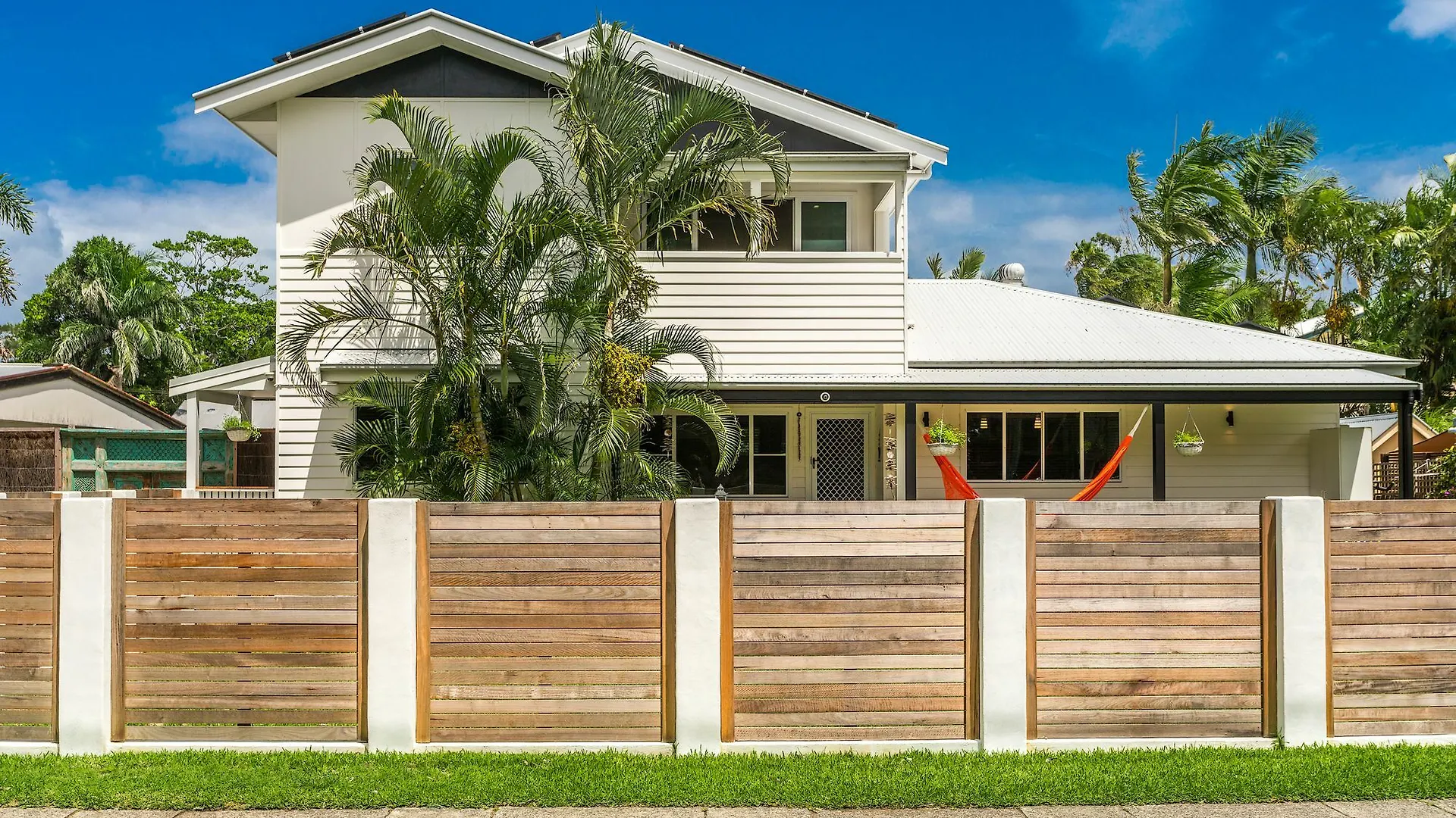 Azur Byron Bay Hotel Guest house